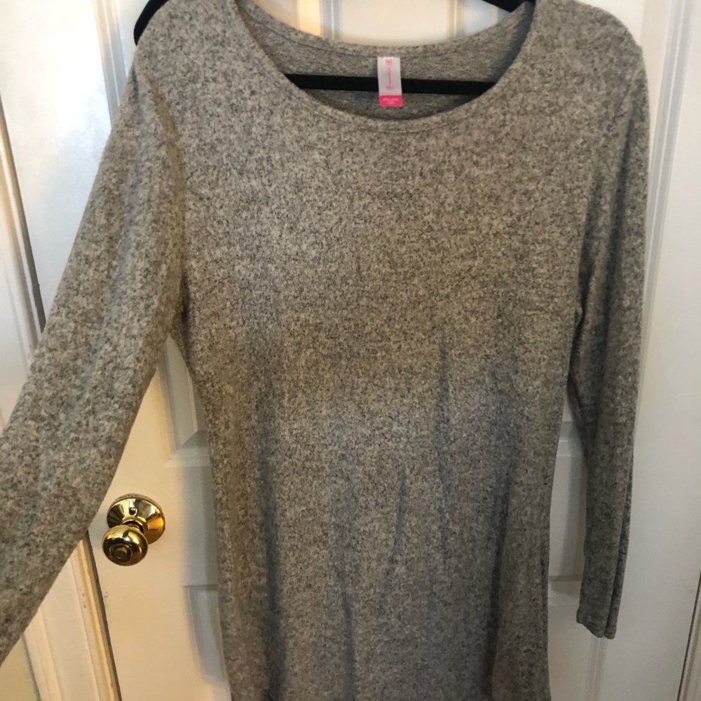 Grey fitted tunic sweater